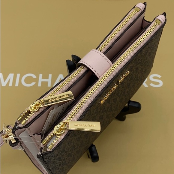 MICHAEL KORS LARGE DOUBLE ZIP WRISTLET POWDER BLUSH MULTI/ BROWN SIGNATURE - Picture 3 of 16